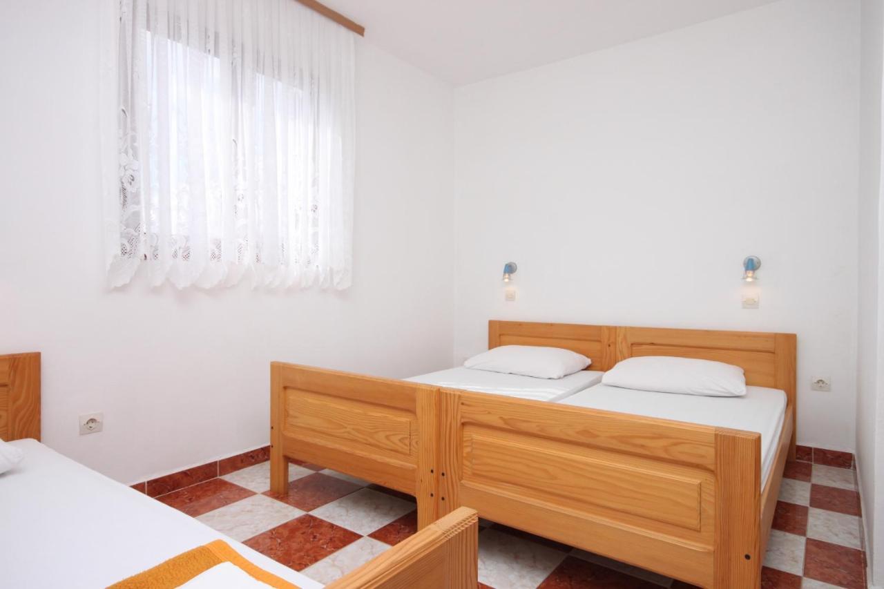 Apartments With A Parking Space Starigrad, Paklenica - 6618 Exterior foto